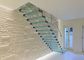 Το μετριασμένο τοποθετημένο σε στρώματα γυαλί προχωρεί την ευθεία Cantilever σκαλοπατιών σκάλα